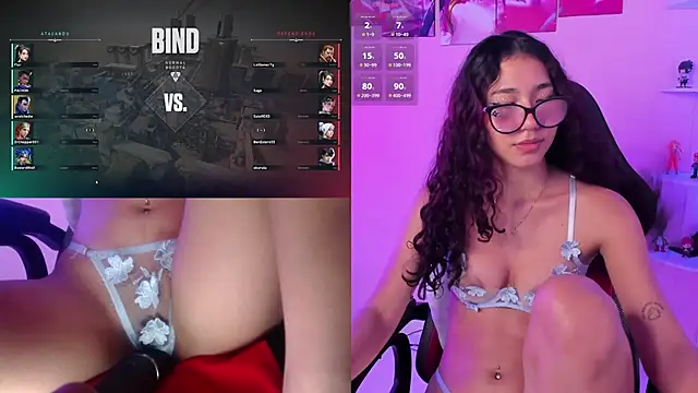 Snapshot of RossieGamer chatting on December 15, 12:29 am RossieGamer online show from December 15, 12:29 am