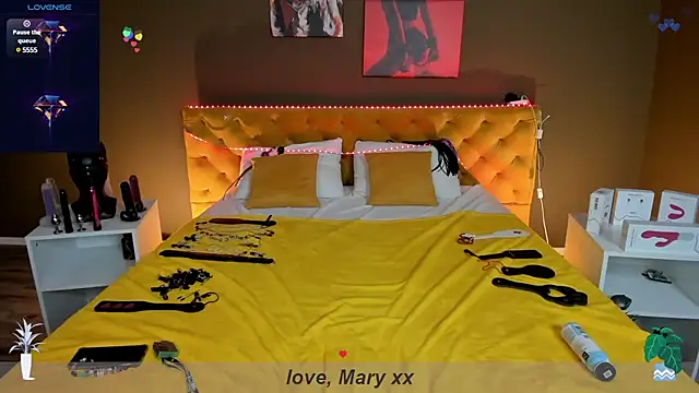 Mary Xextra online show from February 8, 1:11 am