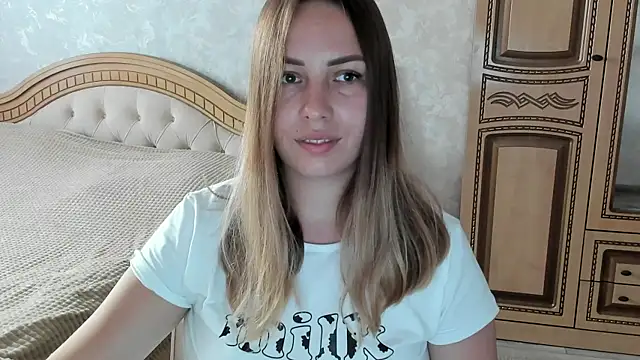 Mia shy1 online show from October 31, 7:31 am