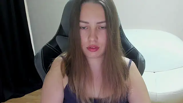 Snapshot of Mia_shy1 chatting on June 17, 4:48 am Mia shy1 online show from June 17, 4:48 am