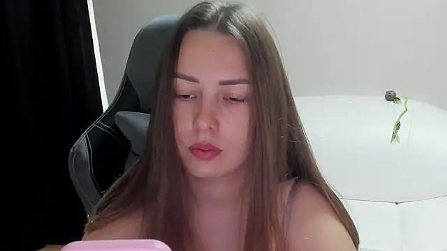 Snapshot of Mia_shy1 chatting on June 19, 5:12 am Mia shy1 online show from June 19, 5:12 am
