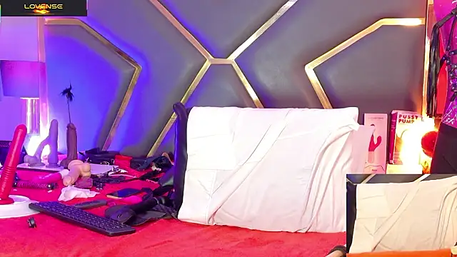 Scarlettt Ass online show from March 7, 4:48 pm