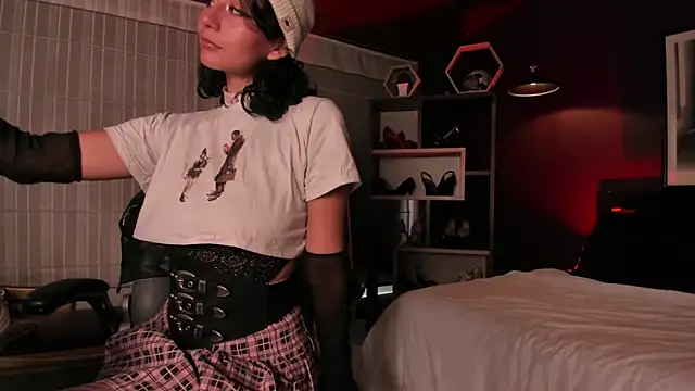 Snapshot of Moony_14 chatting on March 31, 2:06 pm Moony 14 online show from March 31, 2:06 pm