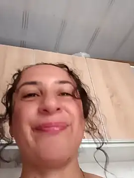 Snapshot of KiaraEliza chatting on December 14, 7:03 pm KiaraEliza online show from December 14, 7:03 pm