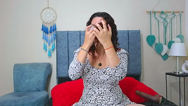 Snapshot of ArtesanaMK chatting on November 11, 11:32 am ArtesanaMK online show from November 11, 11:32 am