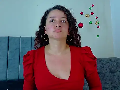 Snapshot of ArtesanaMK chatting on December 5, 5:31 pm ArtesanaMK online show from December 5, 5:31 pm