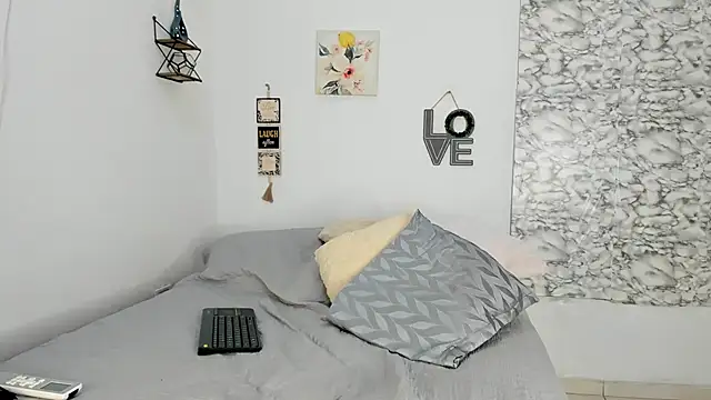 Canhela1 online show from November 15, 1:51 pm