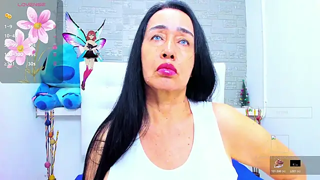 HorniestMilf online show from October 24, 9:11 pm