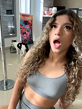 Snapshot of Melina-Smith chatting on November 20, 8:41 pm Melina-Smith online show from November 20, 8:41 pm