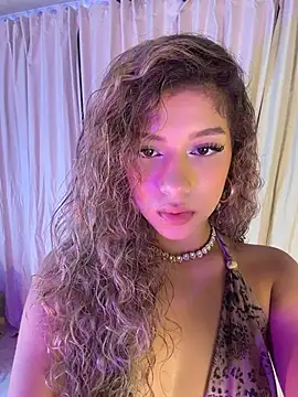 Snapshot of Melina-Smith chatting on July 4, 11:44 pm Melina-Smith online show from July 4, 11:44 pm