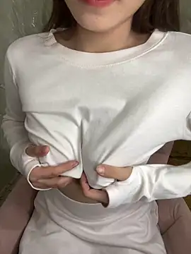 Pink Pretty online show from January 23, 7:40 pm