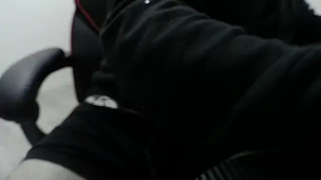 Snapshot of Dandi19 chatting on October 26, 5:41 pm Dandi19 online show from October 26, 5:41 pm