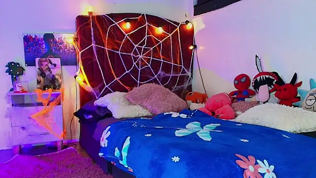 alisson zafiro  online show from October 23, 3:17 am