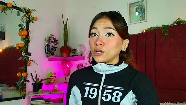 alisson zafiro  online show from March 29, 3:17 am