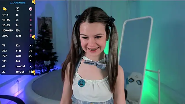 Lil Amelie online show from December 13, 1:55 pm