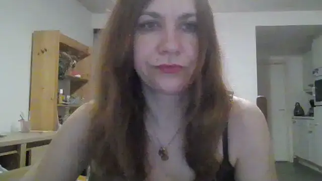 Snapshot of JasmineGlamour chatting on February 18, 4:52 am JasmineGlamour online show from February 18, 4:52 am