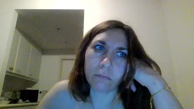 Snapshot of JasmineGlamour chatting on March 17, 9:29 pm JasmineGlamour online show from March 17, 9:29 pm