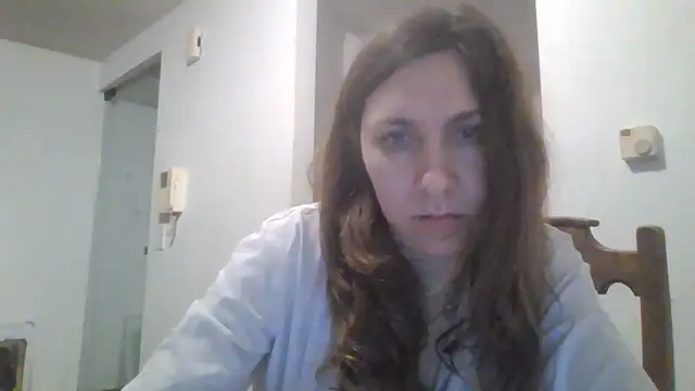 Snapshot of JasmineGlamour chatting on April 16, 9:39 pm JasmineGlamour online show from April 16, 9:39 pm
