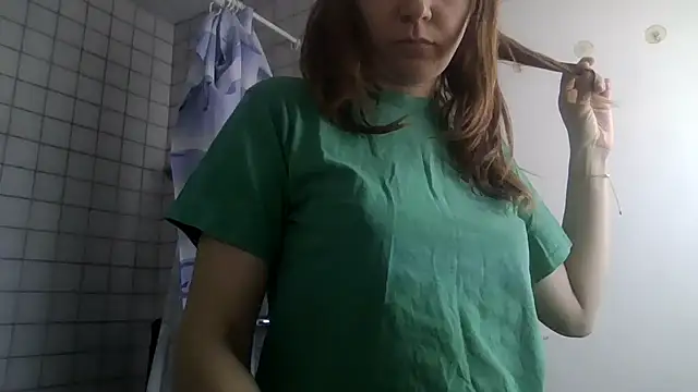 Snapshot of JasmineGlamour chatting on April 19, 3:11 pm JasmineGlamour online show from April 19, 3:11 pm