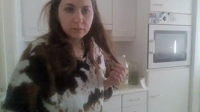 Snapshot of JasmineGlamour chatting on April 25, 5:32 pm JasmineGlamour online show from April 25, 5:32 pm
