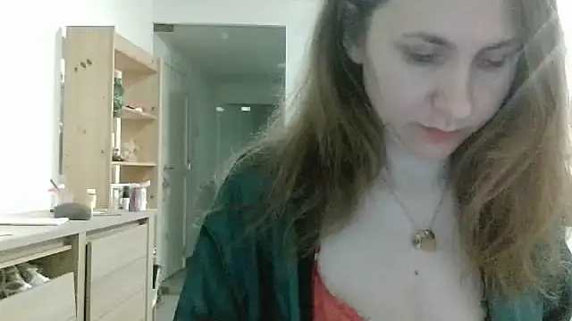 Snapshot of JasmineGlamour chatting on April 29, 2:48 am JasmineGlamour online show from April 29, 2:48 am
