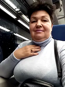 FantasyMichelle online show from January 3, 2:51 pm