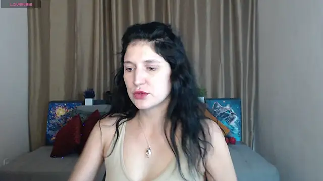 Alianna Solo Kisses online show from March 18, 12:25 pm