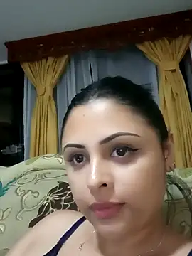 Snapshot of MelannyBell chatting on January 18, 1:08 am MelannyBell online show from January 18, 1:08 am