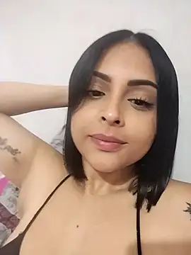 Snapshot of MelannyBell chatting on October 4, 9:02 pm MelannyBell online show from October 4, 9:02 pm