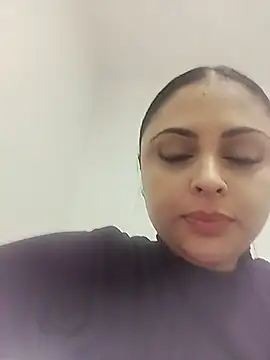 Snapshot of MelannyBell chatting on December 13, 8:14 pm MelannyBell online show from December 13, 8:14 pm