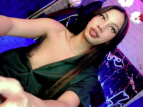 Snapshot of whiteladyboy chatting on December 20, 4:19 am whiteladyboy online show from December 20, 4:19 am