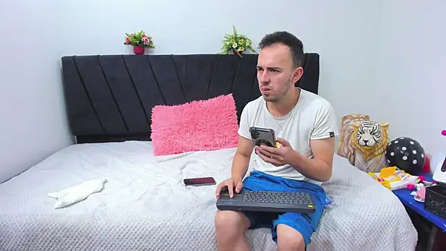 big-dicktop23 online show from January 14, 4:34 pm