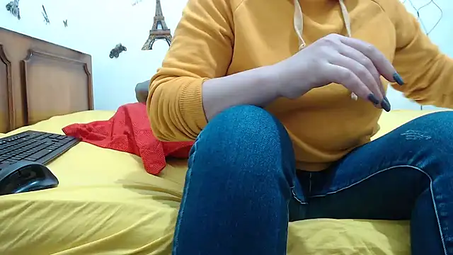 hotmilf4uxxx online show from December 11, 11:41 am