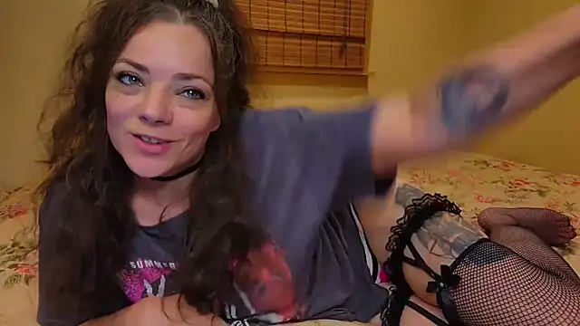 MiaElizabeth online show from October 22, 9:09 am