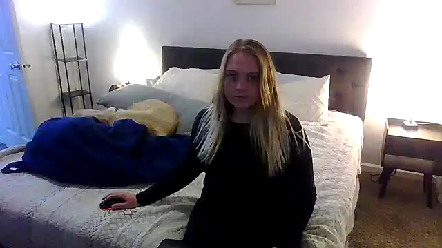 PhatAssBlond online show from December 21, 11:13 pm