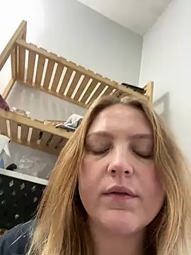 PhatAssBlond online show from December 24, 6:06 pm