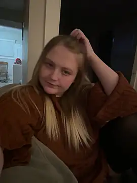 PhatAssBlond online show from January 22, 11:21 pm