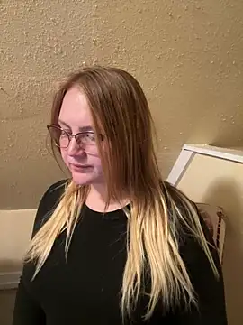 PhatAssBlond online show from February 2, 10:39 pm