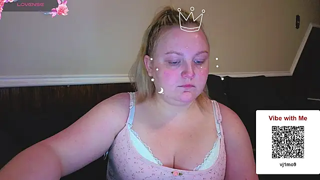 PhatAssBlond online show from March 4, 9:43 pm