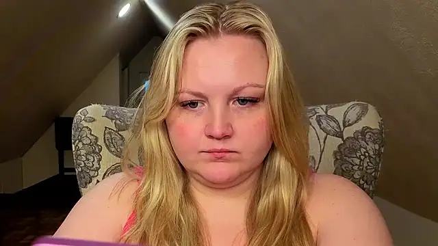 PhatAssBlond online show from May 18, 10:37 pm