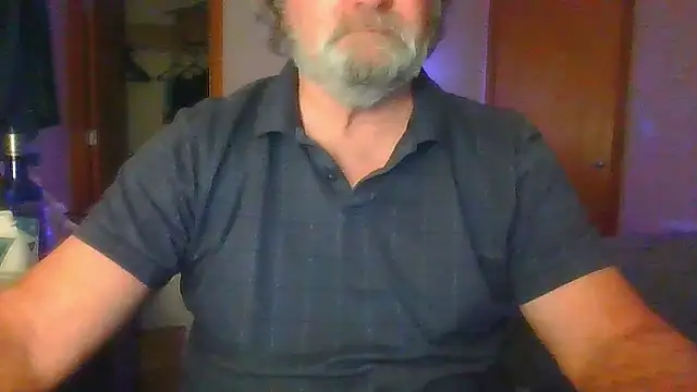 Snapshot of Doherty10 chatting on January 8, 7:32 am Doherty10 online show from January 8, 7:32 am