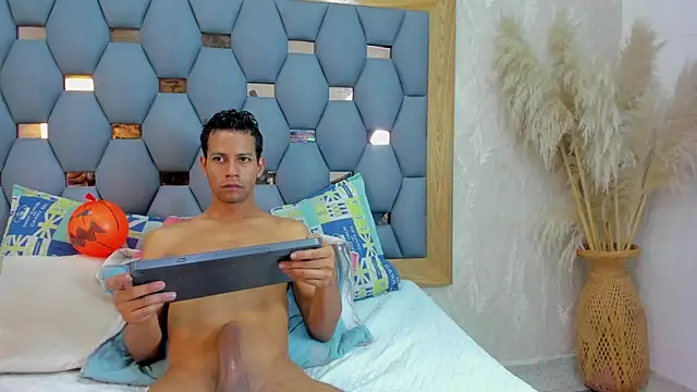 yayi derek online show from October 26, 11:38 am