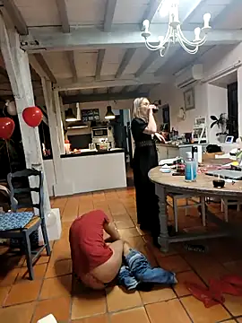 Snapshot of Jade_Emeraud chatting on February 14, 10:14 pm Jade Emeraud online show from February 14, 10:14 pm