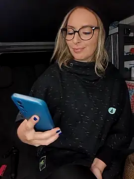 Jade Emeraud online show from November 27, 8:44 pm