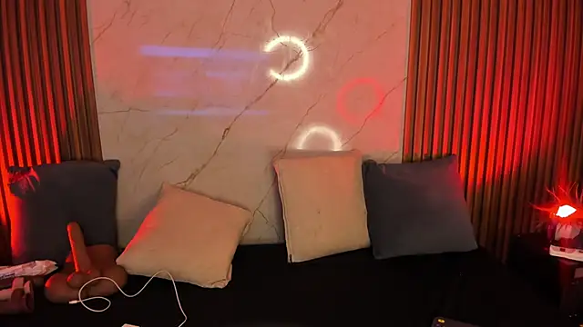 Snapshot of Emiilycollins chatting on January 30, 11:13 pm Emiilycollins online show from January 30, 11:13 pm