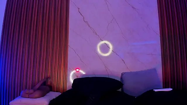 Snapshot of Emiilycollins chatting on October 11, 9:46 pm Emiilycollins online show from October 11, 9:46 pm