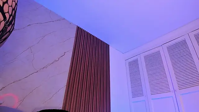 Snapshot of Emiilycollins chatting on December 21, 5:42 pm Emiilycollins online show from December 21, 5:42 pm