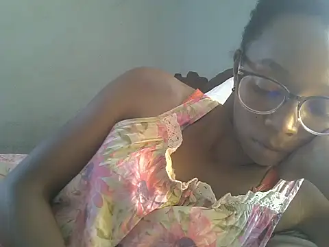 ElianeHot online show from March 27, 11:32 am