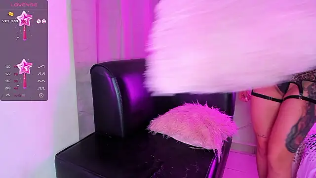 Snapshot of Gothic_slut-without_limit chatting on December 3, 8:49 am Gothic slut-without limit online show from December 3, 8:49 am