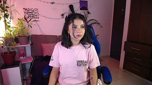 Snapshot of medusa_025 chatting on February 27, 5:56 am medusa 025 online show from February 27, 5:56 am